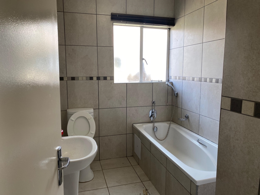 3 Bedroom Property for Sale in Waterkloof East North West